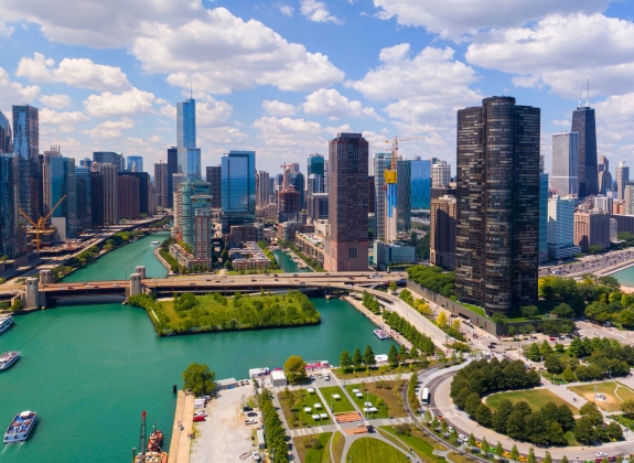 chicago_aerial_skyline_view