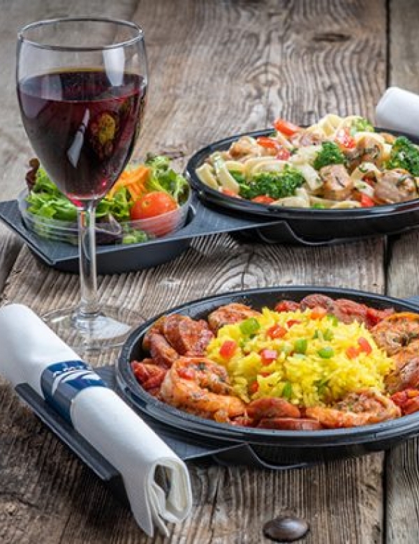 picture of Amtrak's onboard dining options