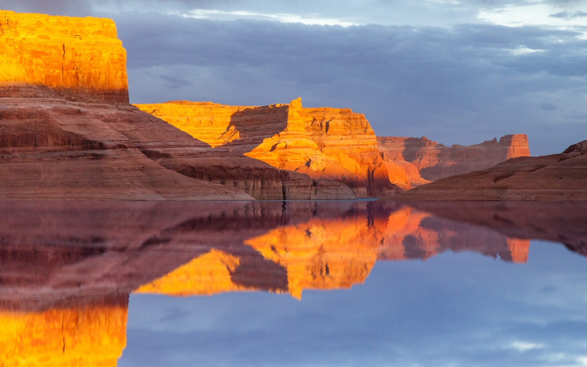 Reflection on Lake Powell in Glen Canyon National Recreation Area, Utah Reflection on Lake Powell in Glen Canyon National Recreation Area, Utah