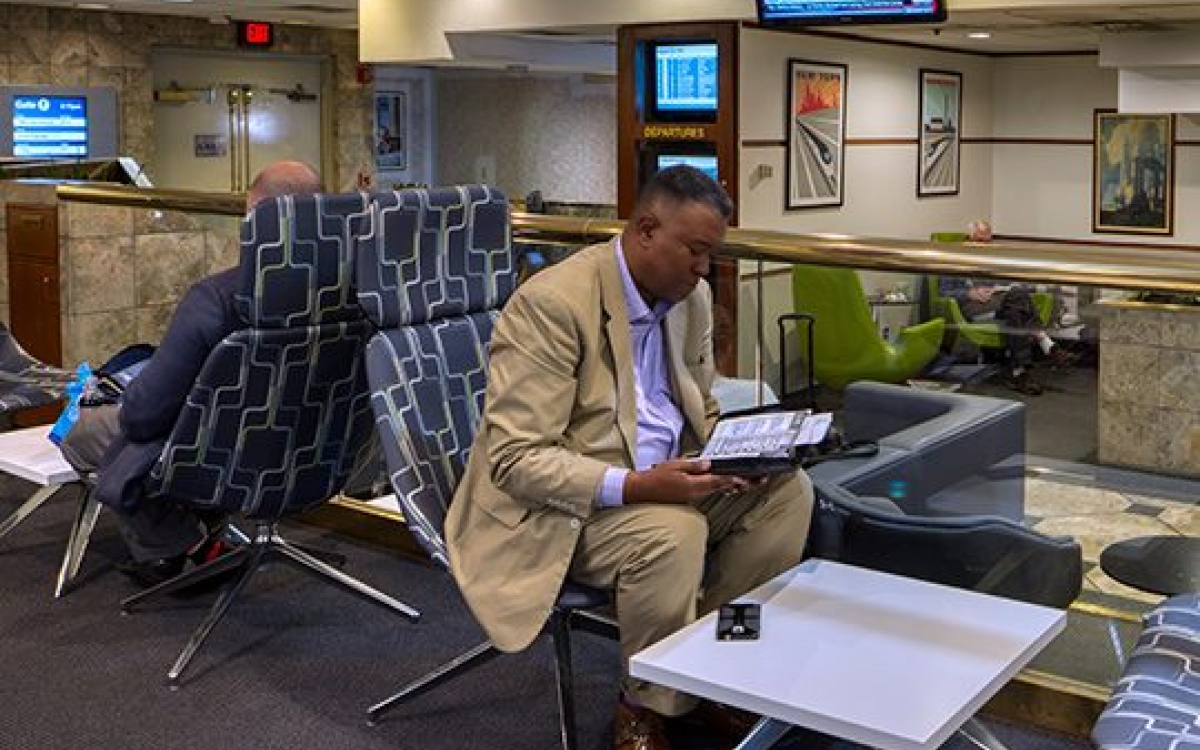 man sitting at amtrak washington union station lounge