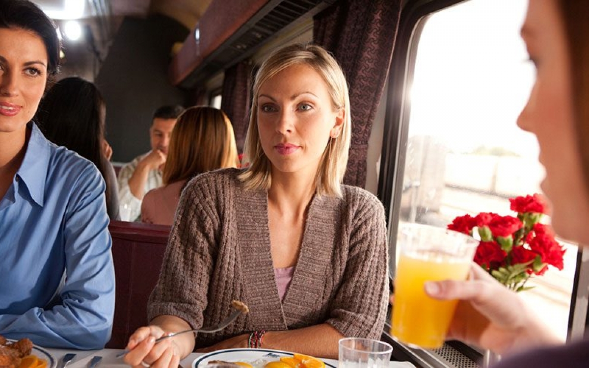Traditional Dining onboard Amtrak