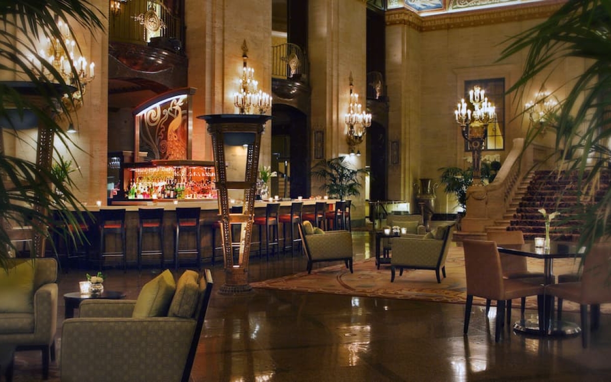The Palmer House Hilton, Chicago, IL, bar The Palmer House Hilton, Chicago, IL, bar